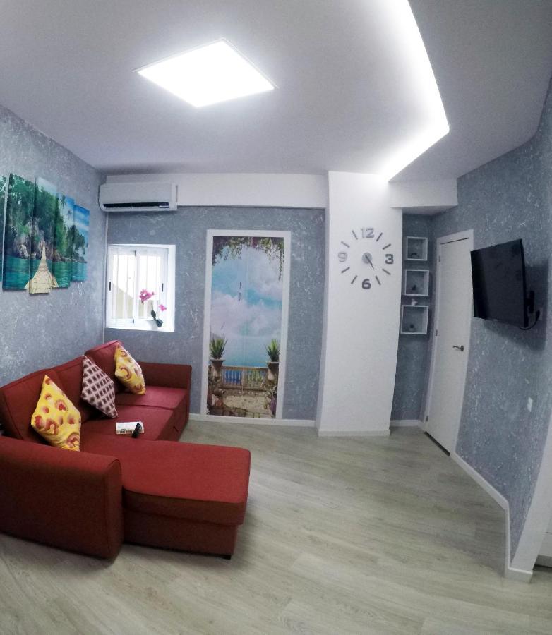 Fantastic 2 Bedrooms, Just 20 Meters From Ocean Плая де лас Америкас Екстериор снимка